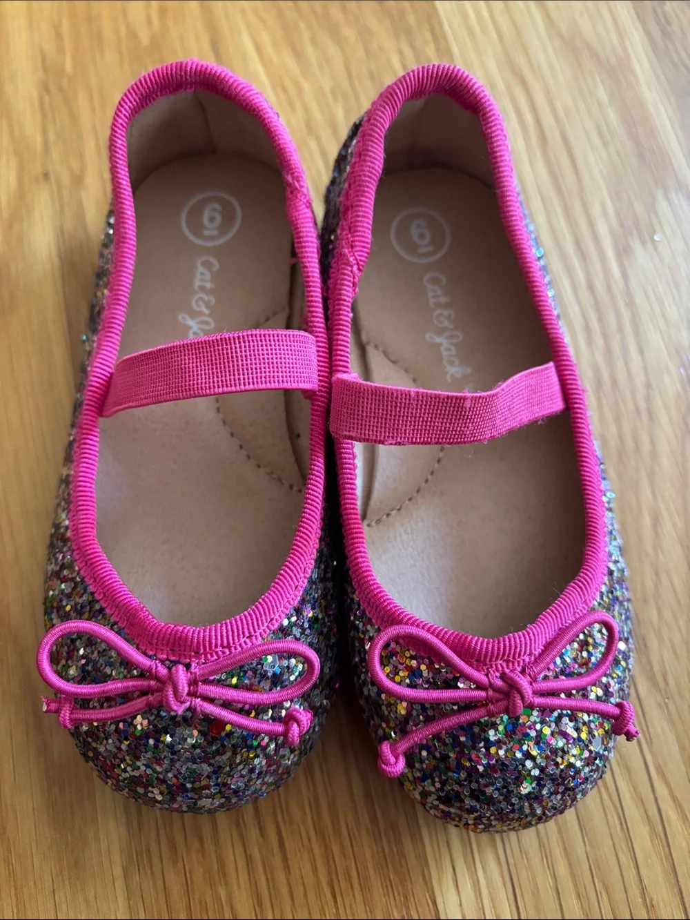 Size 6 Toddler Cat & Jack Glittery Mary Jane’s